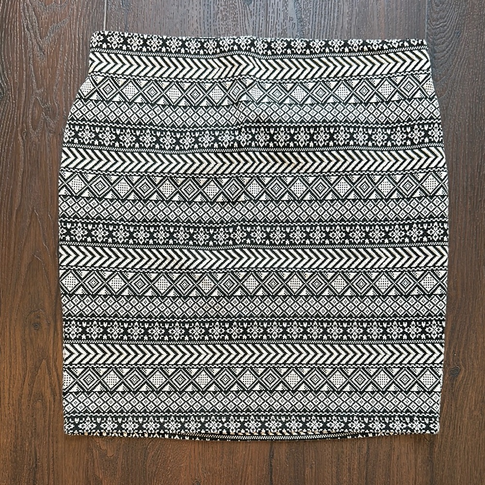 Loft Black and White Patterned Women's Skirt
